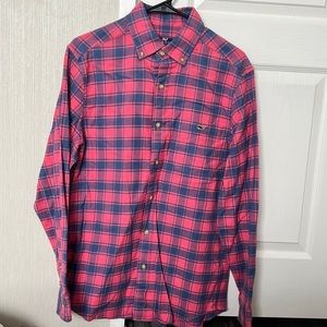 Size small Vineyard vines button up